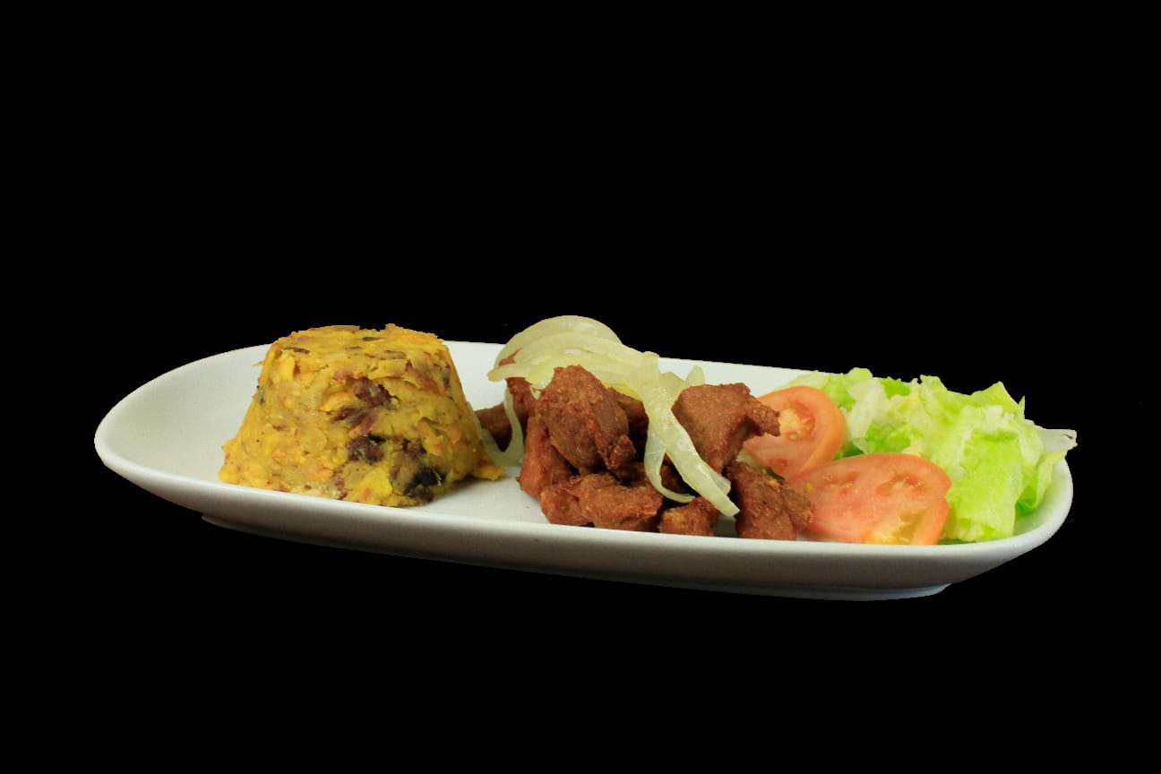 Carne frita con mofongo