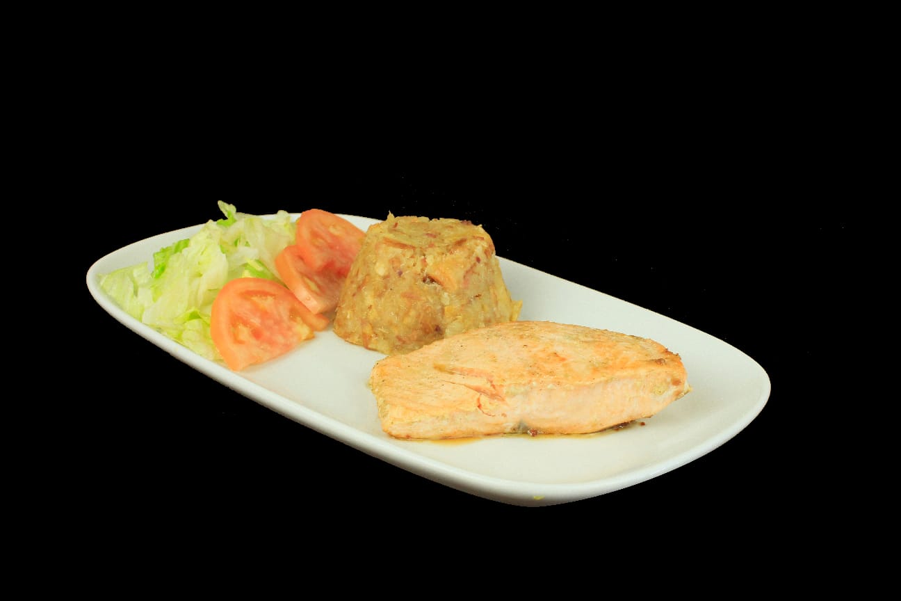 Salmón con mofongo